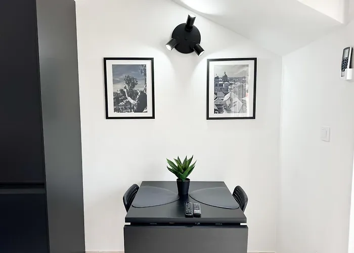 Black N\' White